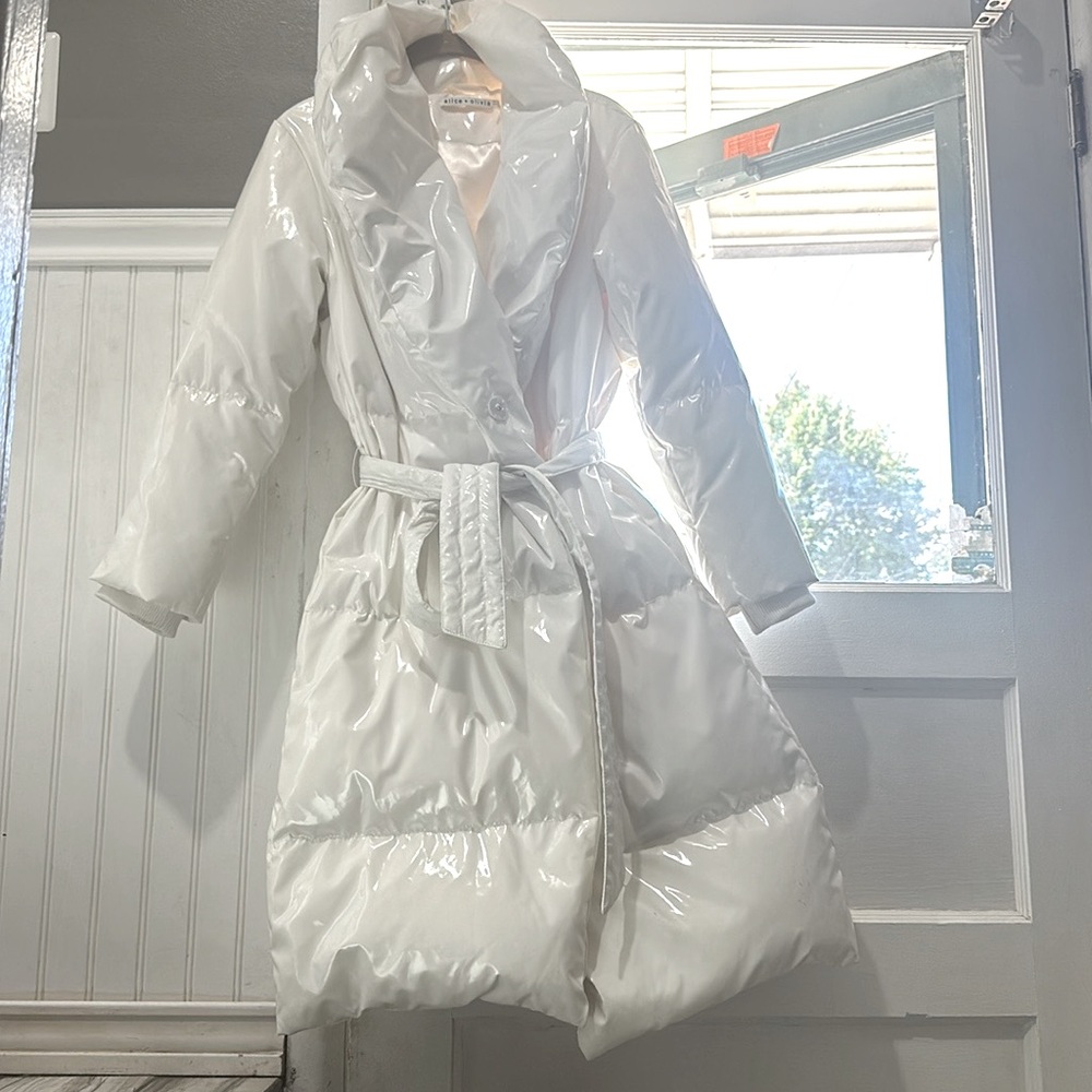 Alice + Olivia Women's White Puffer Coat S Belted Shawl Collar Winter Jacket
